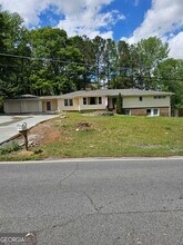 1865 Pucketts Dr SW in Lilburn, GA - Building Photo - Building Photo