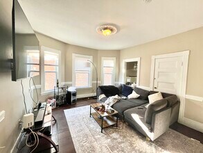 11 Carmel St, Unit 3 in Boston, MA - Building Photo - Building Photo