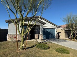 12538 W Orangewood Ave in Glendale, AZ - Building Photo - Building Photo