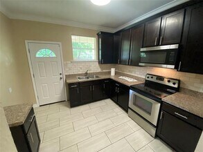 2511 Fernwood Ave in Dallas, TX - Building Photo - Building Photo