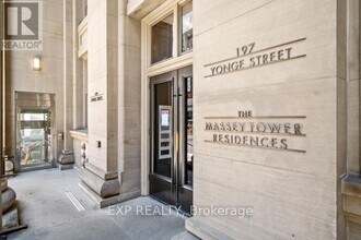197 Yonge St in Toronto, ON - Building Photo - Building Photo