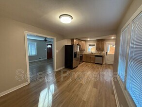 2303 Circle in Jonesboro, AR - Building Photo - Building Photo