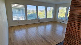 1198 Heather Ln SE in Salem, OR - Building Photo