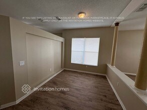 4505 Bedford Ct E in Bradenton, FL - Foto de edificio - Building Photo