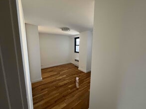 62-60-62-99 99th St in Queens, NY - Building Photo - Building Photo