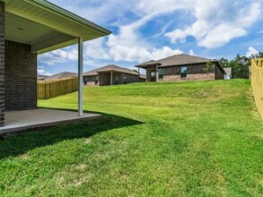 1440 Emmerson St in Centerton, AR - Building Photo - Building Photo