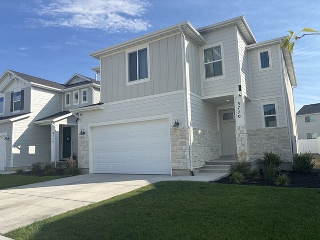 property at 3770 N Cuade St