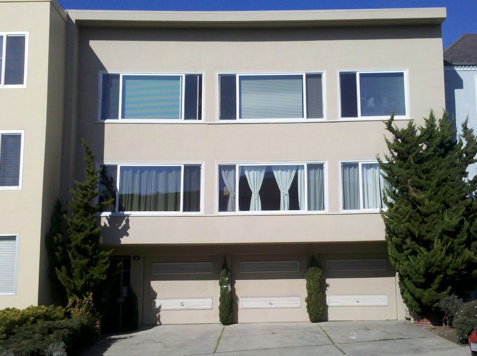 29 Lupine Ave in San Francisco, CA - Building Photo