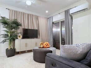 1726 Thomas St in Hollywood, FL - Building Photo - Building Photo