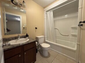 523 Canterbury Dr in Fredericton, NB - Building Photo - Building Photo