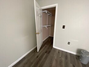 818 Rubel Ave, Unit A in Louisville, KY - Foto de edificio - Building Photo
