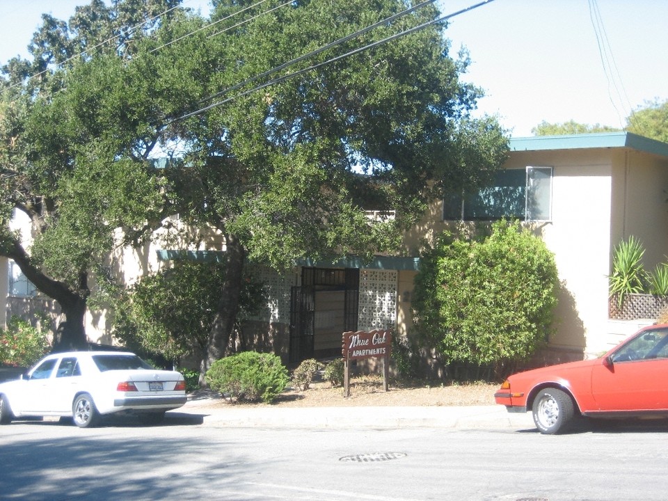 White Oak Apartments in Belmont, CA - Building Photo