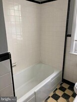 254 Wyoming Ave in Audubon, NJ - Building Photo