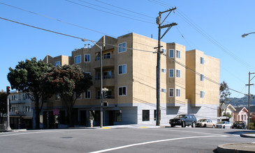 691-699 Monterey Blvd in San Francisco, CA - Building Photo - Building Photo