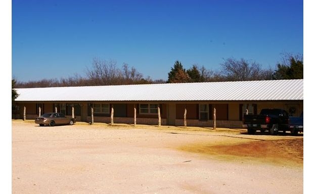 2713 E FM 4 in Cleburne, TX - Building Photo