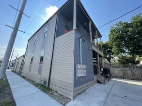 913 N Gayoso St, Unit 2A in New Orleans, LA - Foto de edificio - Building Photo