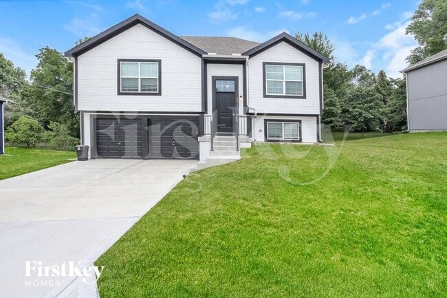 property at 5015 N Belmont Ave