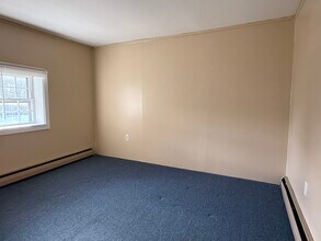 46 Sawmill Hl, Unit 2 in Berwick, ME - Foto de edificio - Building Photo