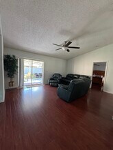 10 Lloret Pl in Palm Coast, FL - Foto de edificio - Building Photo
