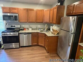 25 Elmer St in Cambridge, MA - Building Photo - Building Photo