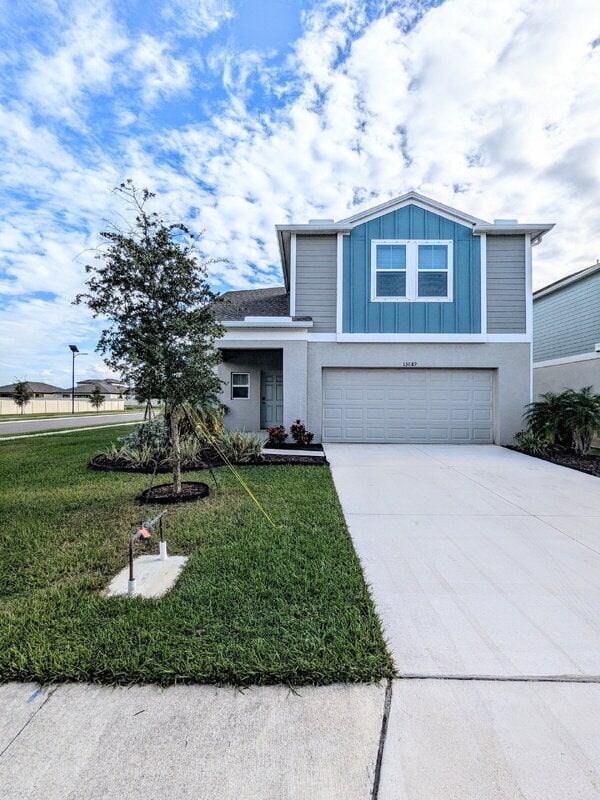 property at 13089 Oak Hill Way