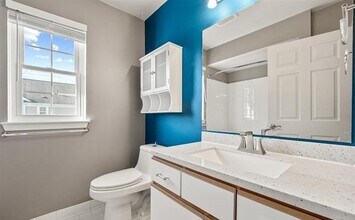 56543 Scotland Blvd in Shelby Township, MI - Foto de edificio - Building Photo