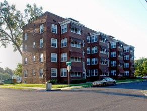 Linn St Commons in Peoria, IL - Foto de edificio - Building Photo