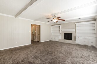 17415 Rustic Pine Trail in Houston, TX - Foto de edificio - Building Photo