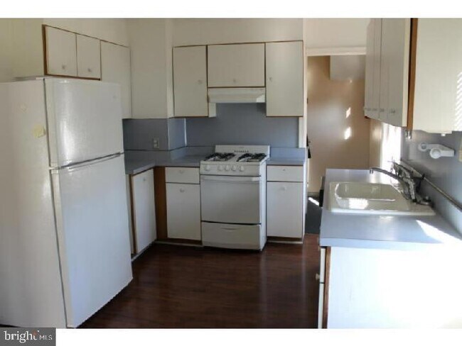 1698 Pennington Rd in Ewing Township, NJ - Building Photo - Building Photo