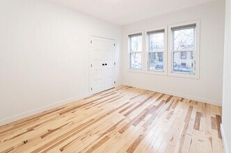 41-20-41-50 50th St in Queens, NY - Foto de edificio - Building Photo