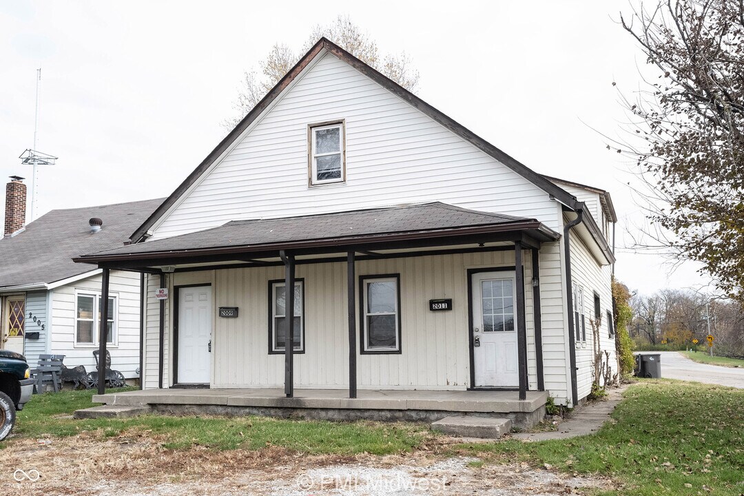 2011 Applegate St in Indianapolis, IN - Building Photo