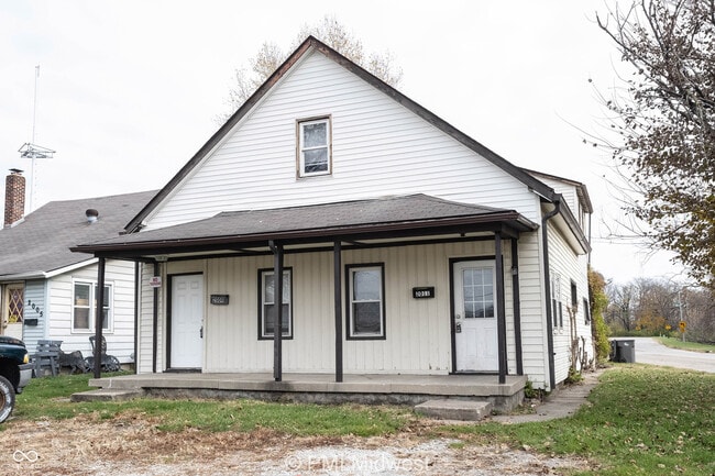 property at 2011 Applegate St