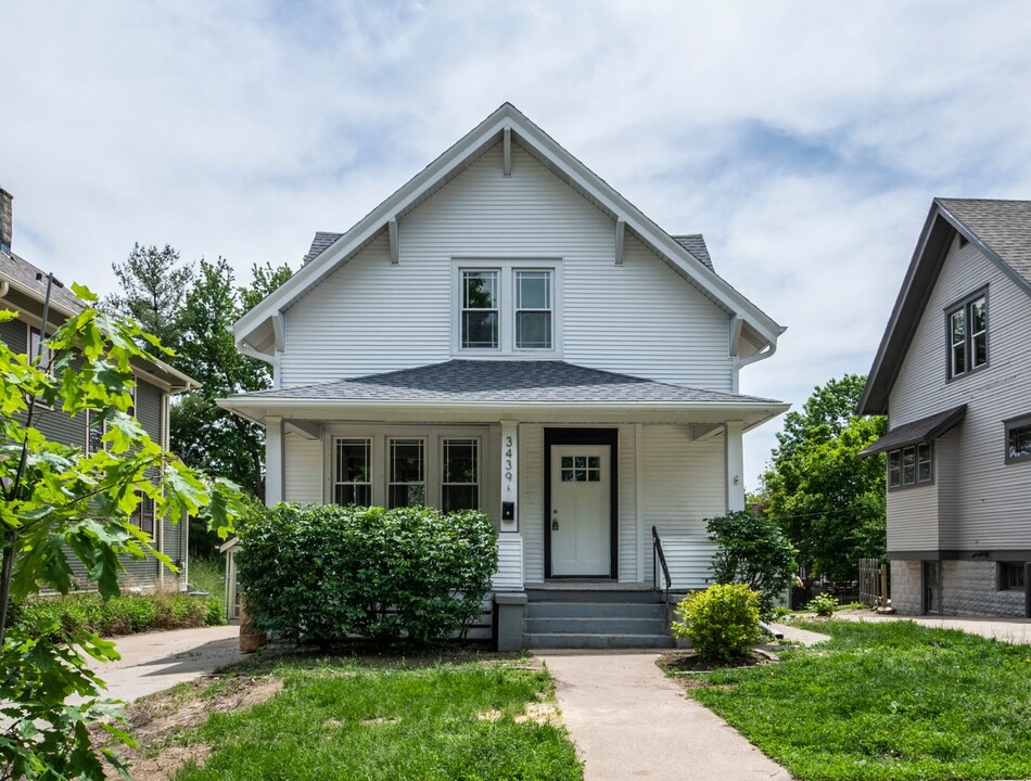 3439 Webster St in Omaha, NE - Foto de edificio