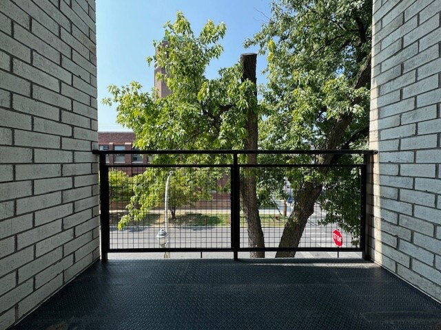 4177 W Belmont Ave, Unit 1 in Chicago, IL - Foto de edificio - Building Photo