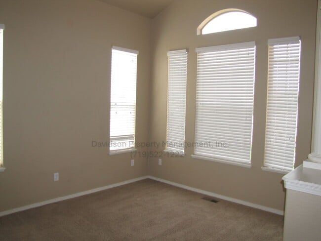 6009 Revelstoke Dr in Colorado Springs, CO - Building Photo - Building Photo