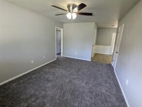 504 NE 18th St in Moore, OK - Building Photo - Building Photo