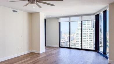 1 Beach Dr SE in St. Petersburg, FL - Building Photo - Building Photo