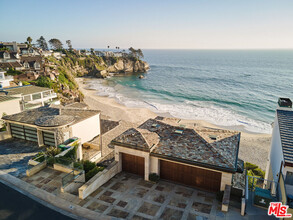 31 Bay Dr in Laguna Beach, CA - Building Photo - Building Photo