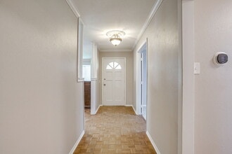 1706 Larkspur Dr in Arlington, TX - Building Photo - Building Photo