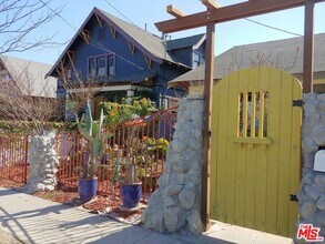 2230 Inez St in Los Angeles, CA - Building Photo - Building Photo