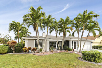 1600 Doral Dr in Greenacres, FL - Building Photo - Building Photo