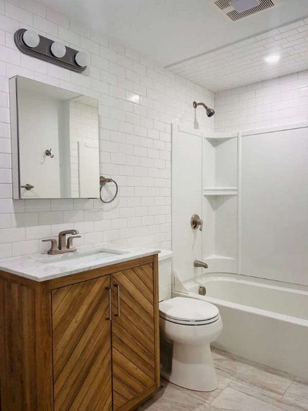 169 Merrimack St, Unit 304 in Lowell, MA - Foto de edificio - Building Photo