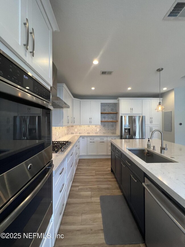 1829 Seminole Rd in Atlantic Beach, FL - Building Photo - Building Photo