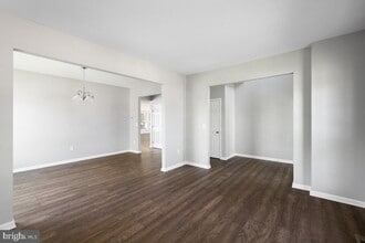 12 Glenbrook Rd in Ranson, WV - Building Photo - Building Photo