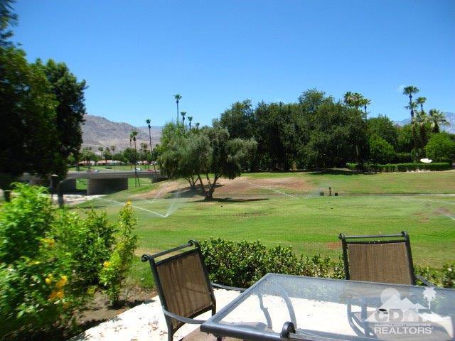 293 Serena Dr in Palm Desert, CA - Foto de edificio