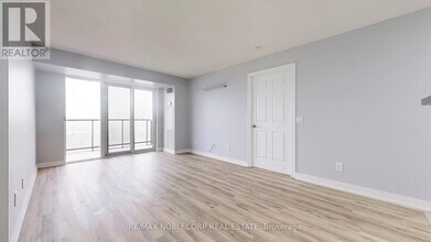 710 Humberwood Blvd in Toronto, ON - Building Photo - Building Photo