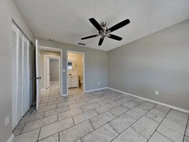 2365 Coolridge Dr in Brandon, FL - Building Photo
