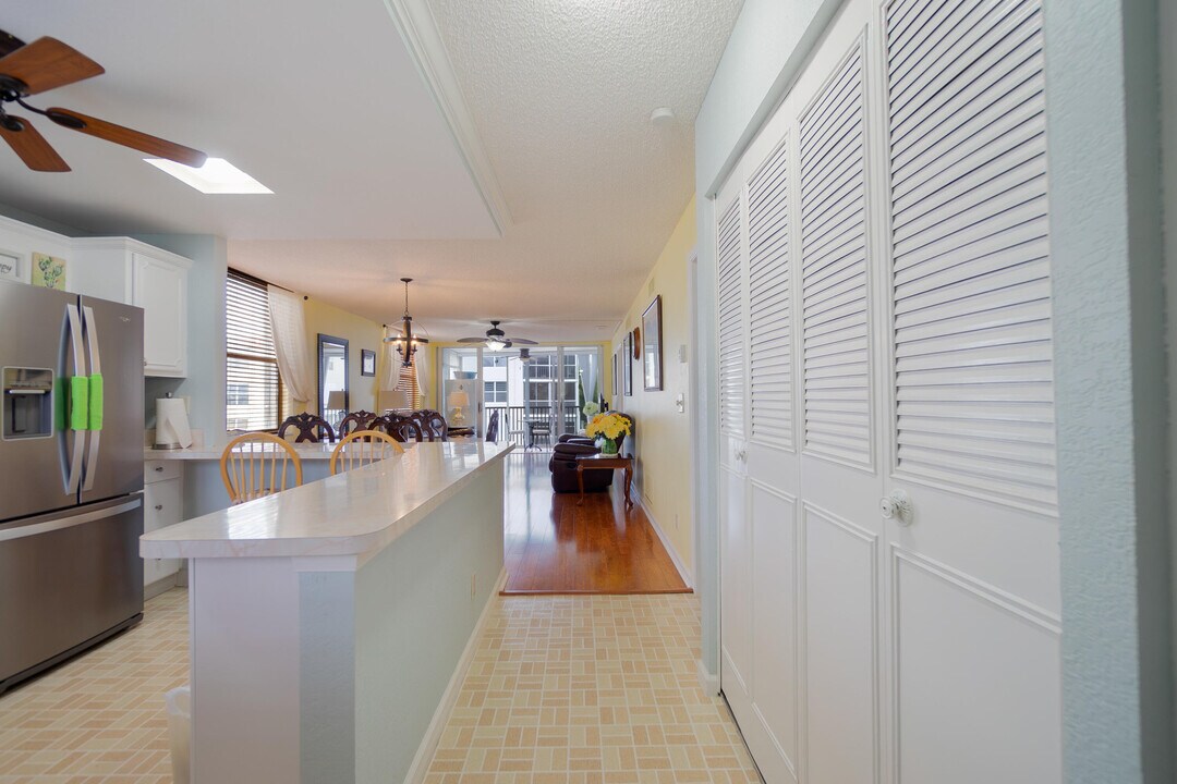 2008 S Federal Hwy in Boynton Beach, FL - Building Photo