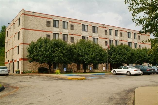 Bridge Street Commons in Waynesburg, PA - Building Photo