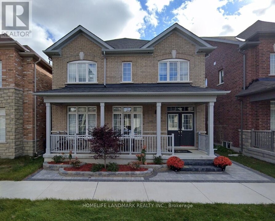 7 Benton Dr in Markham, ON - Building Photo